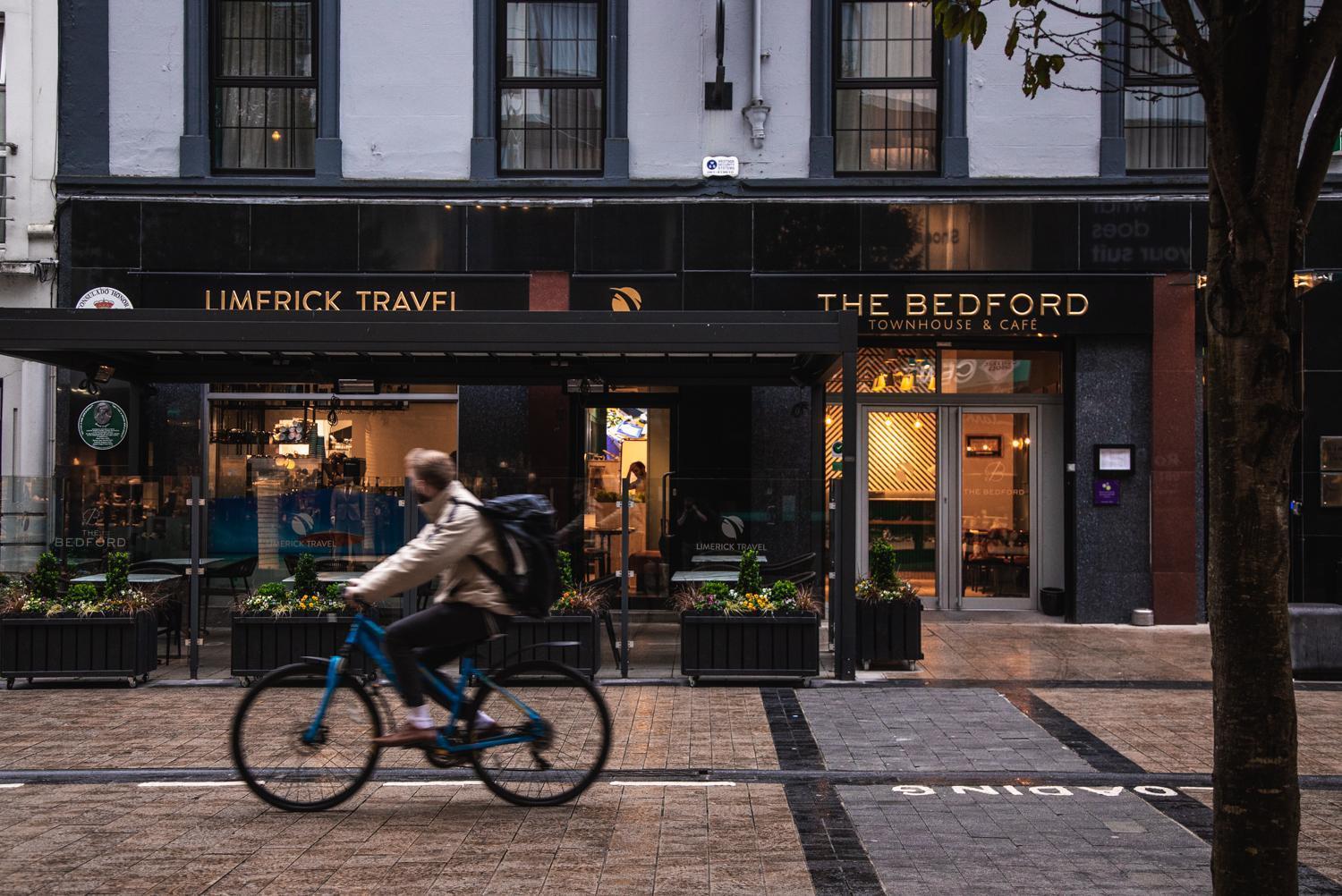 The Bedford Townhouse Hotell Limerick Junction Exteriör bild